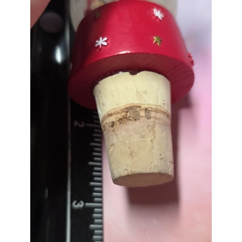Eddingtons Santa Snow Globe Bottle Stopper.